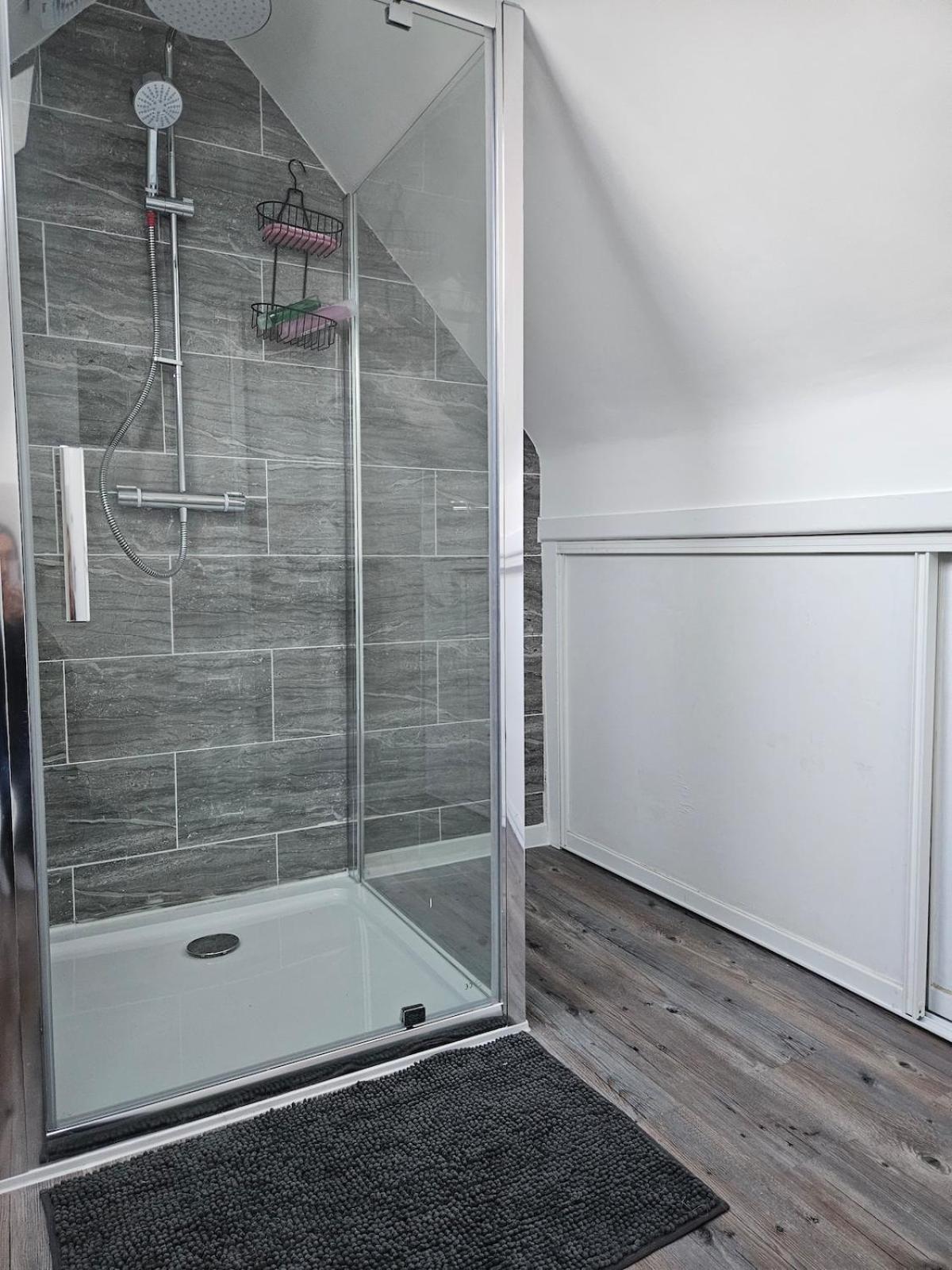 Clover Crest - 2-Bedroom House Буртон-он-те-Уотер Экстерьер фото