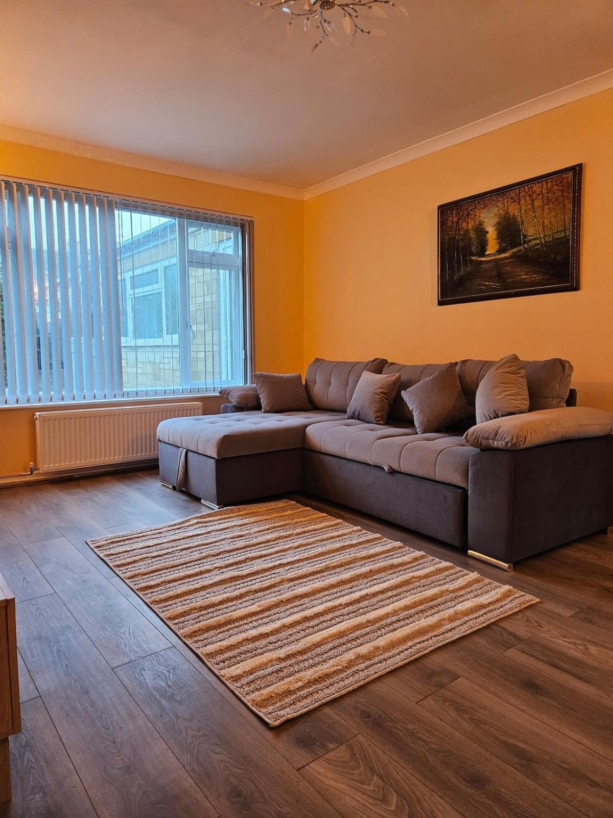 Clover Crest - 2-Bedroom House Буртон-он-те-Уотер Экстерьер фото